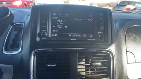 Photos of 2019 Dodge Grand Caravan Passenger GT Minivan 4D for sale in Broken Arrow, OK at JT Wholesale Auto, Inc.