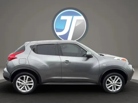 Photos of 2011 Nissan JUKE SL Sport Utility 4D for sale in Broken Arrow, OK at JT Wholesale Auto, Inc.
