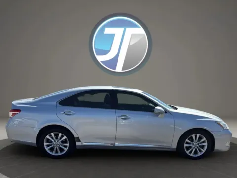 More photos of 2011 Lexus ES 350 Sedan 4D at JT Wholesale Auto, Inc., OK