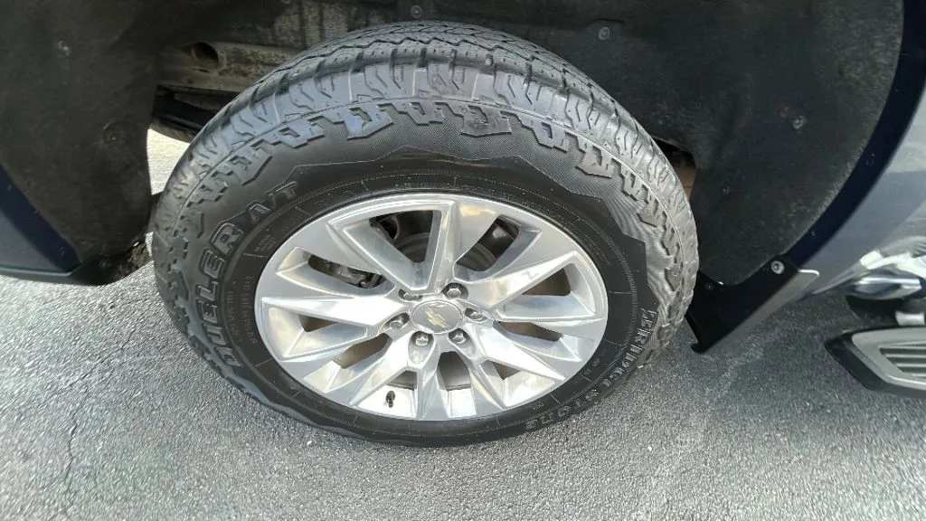 Chevrolet Silverado photo 44