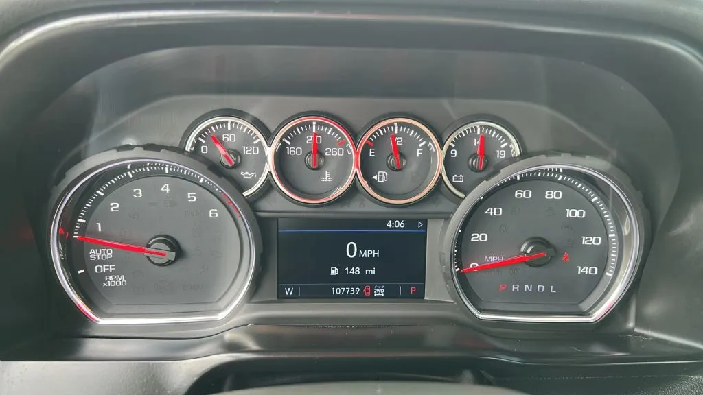 Chevrolet Silverado photo 8