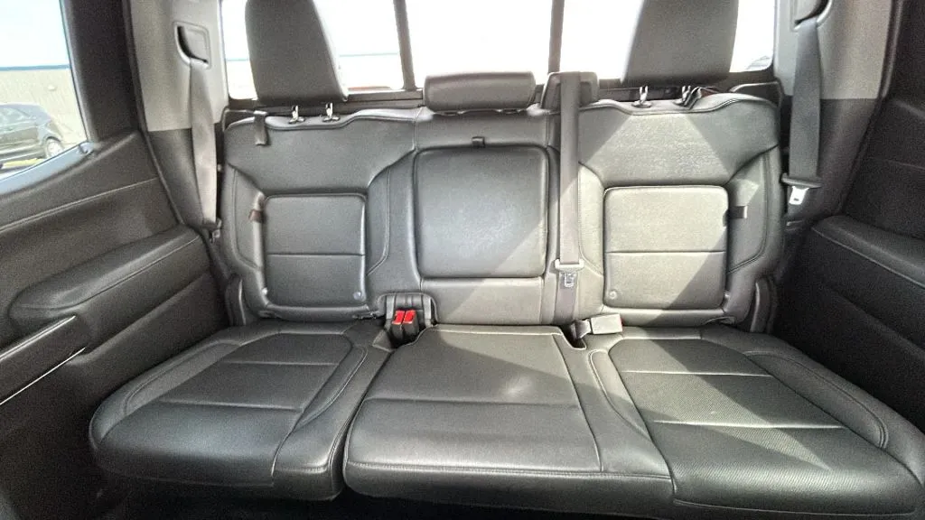 Chevrolet Silverado photo 13