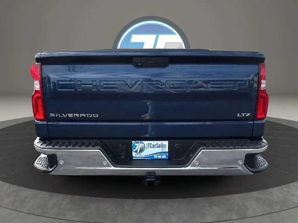 Chevrolet Silverado photo 9
