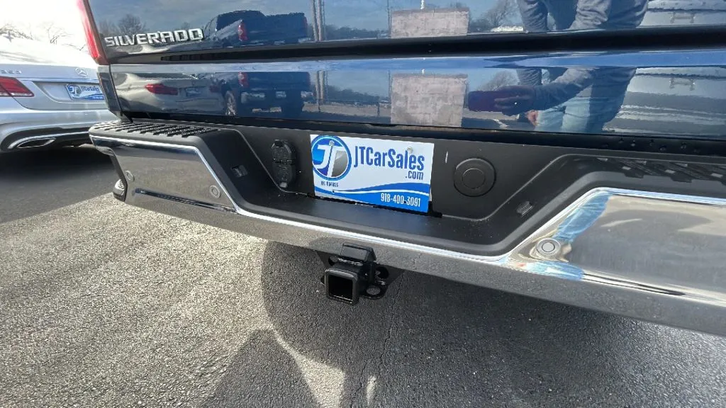 Chevrolet Silverado photo 34