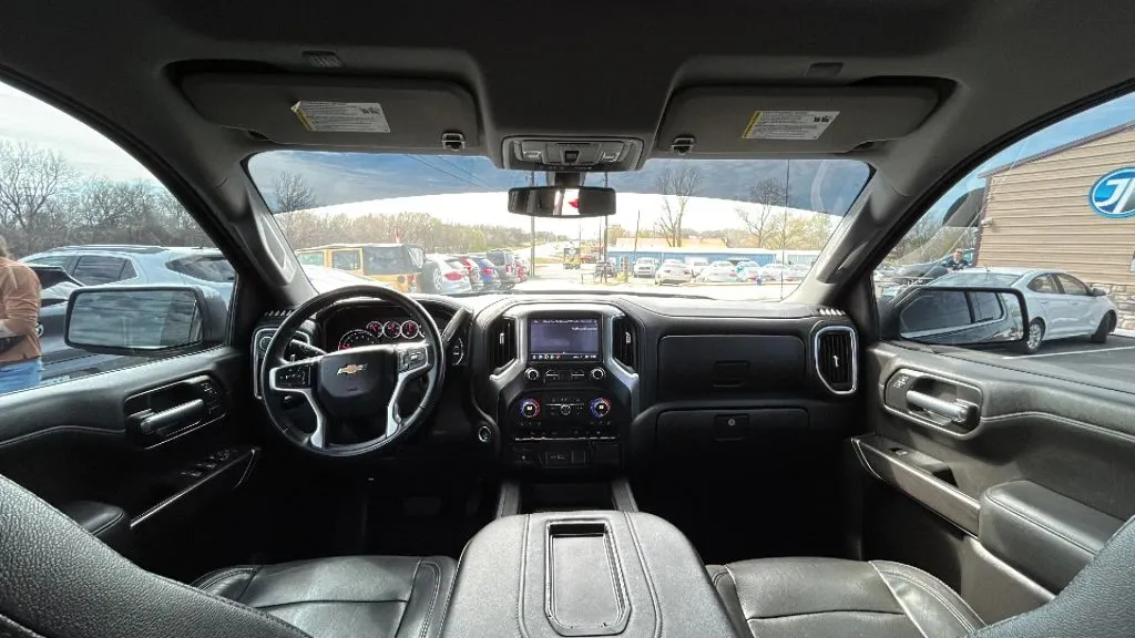 Chevrolet Silverado photo 33