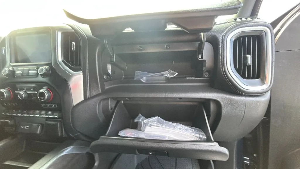Chevrolet Silverado photo 42