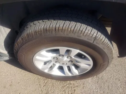 More photos of 2018 Chevrolet Suburban LT Sport Utility 4D at JT Wholesale Auto, Inc., OK