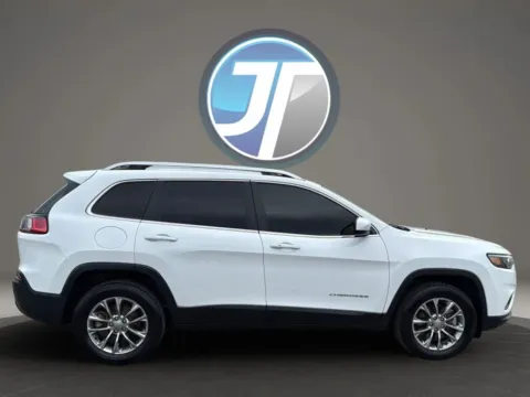 Photos of 2019 Jeep Cherokee Latitude Plus Sport Utility 4D for sale in Broken Arrow, OK at JT Wholesale Auto, Inc.