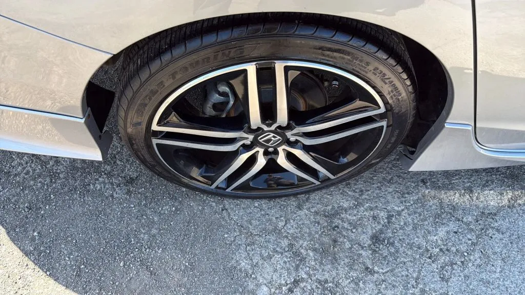 Honda Accord photo 33