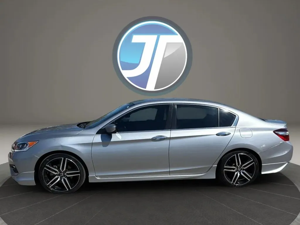 Honda Accord photo 16