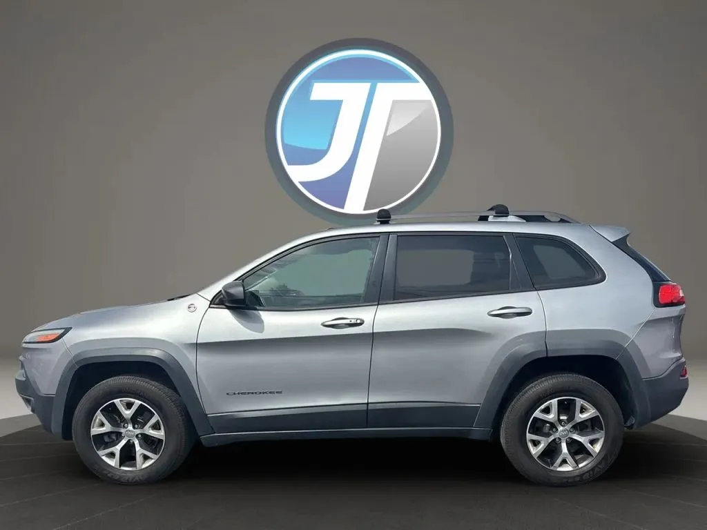 2017 Jeep Cherokee Trailhawk - Photo 12