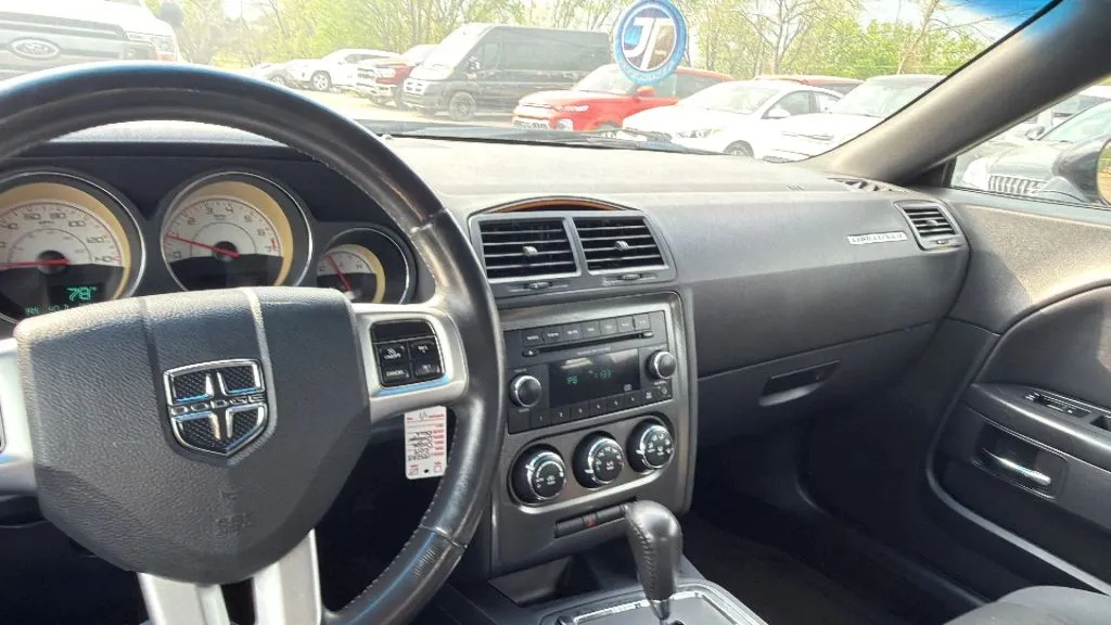 2014 Dodge Challenger SXT - Photo 20