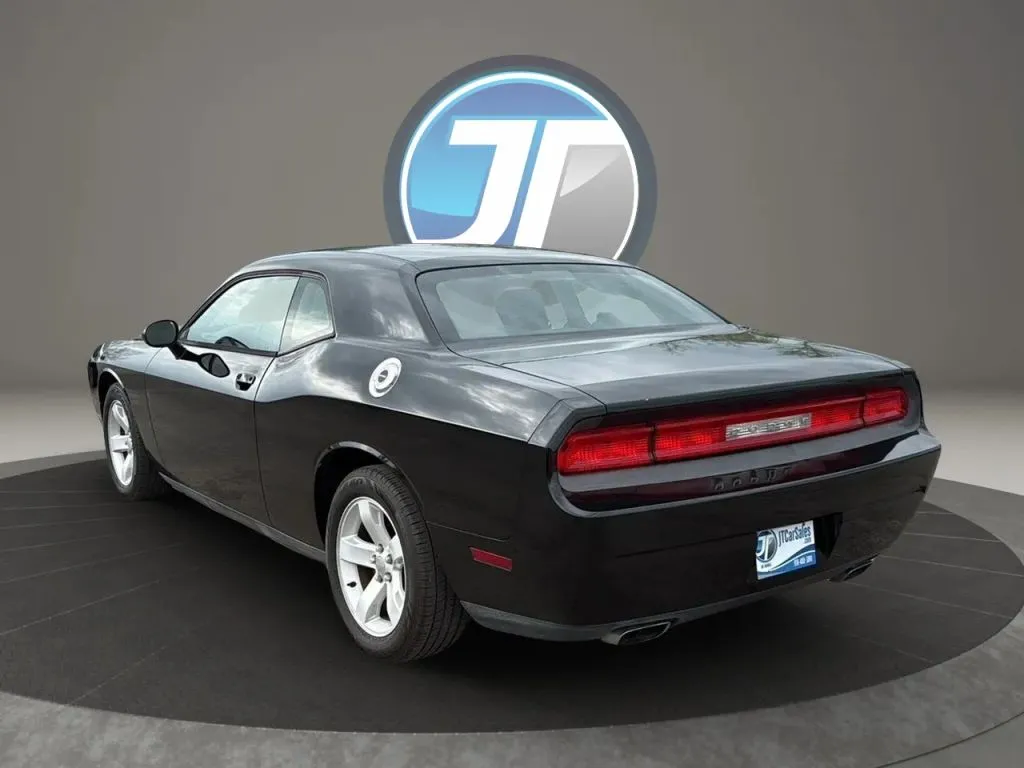 2014 Dodge Challenger SXT - Photo 10