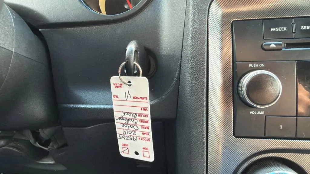2014 Dodge Challenger SXT - Photo 21
