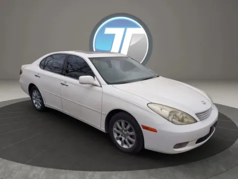 Another view of 2002 Lexus ES 300 Sedan 4D for sale in Broken Arrow, OK at JT Wholesale Auto, Inc.
