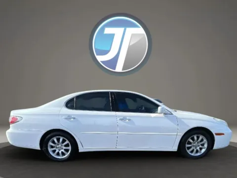 Another view of 2002 Lexus ES 300 Sedan 4D for sale in Broken Arrow, OK at JT Wholesale Auto, Inc.