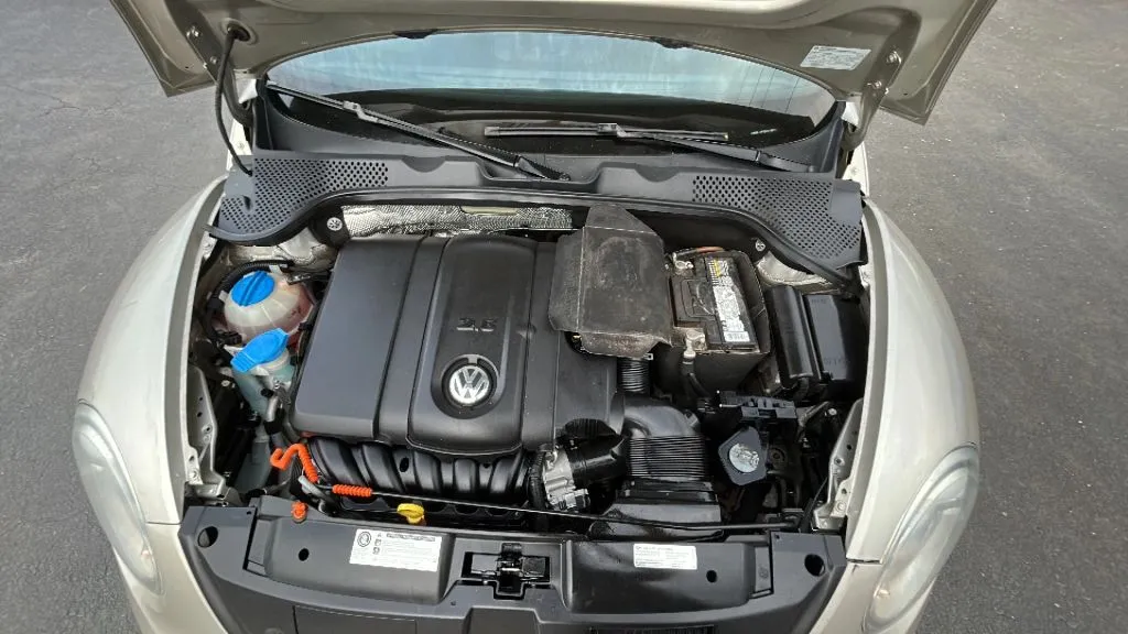 2013 Volkswagen Beetle 2.5 - Photo 40
