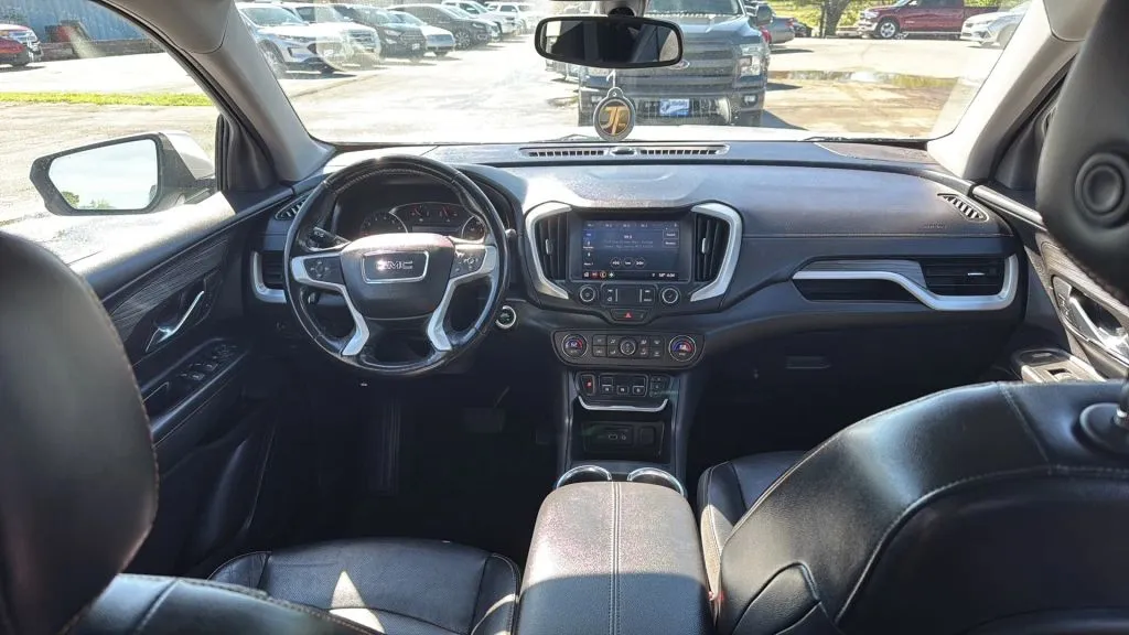 GMC Terrain photo 26