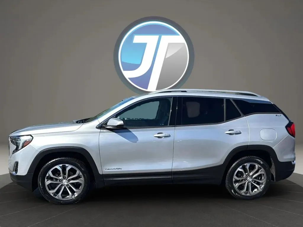 GMC Terrain photo 12