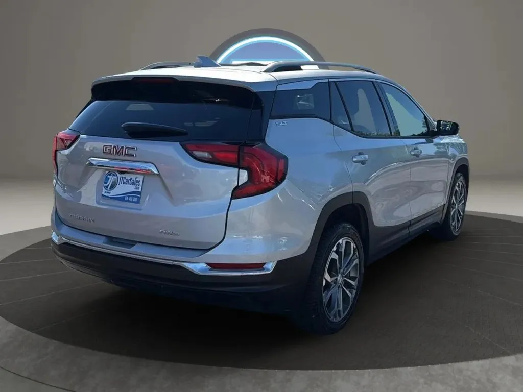 GMC Terrain photo 8