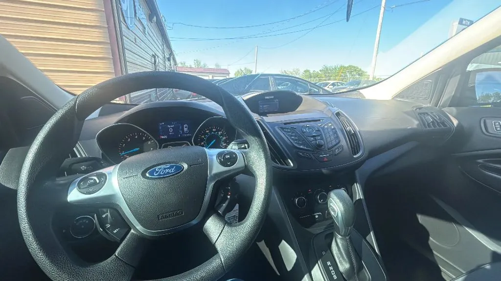 2014 Ford Escape SE - Photo 18
