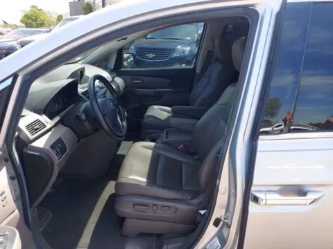 Photos of 2013 Honda Odyssey Touring Elite Minivan 4D for sale in Broken Arrow, OK at JT Wholesale Auto, Inc.