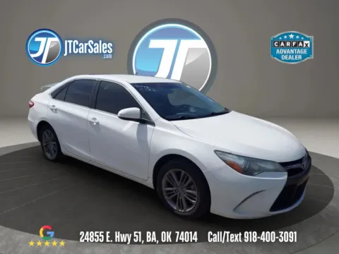 White 2017 Toyota Camry SE Sedan 4D for sale in Broken Arrow, OK