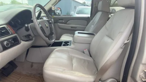 Photos of 2007 Chevrolet Suburban 1500 LTZ Sport Utility 4D for sale in Broken Arrow, OK at JT Wholesale Auto, Inc.