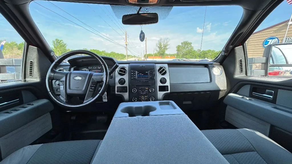 Ford F-150 photo 28