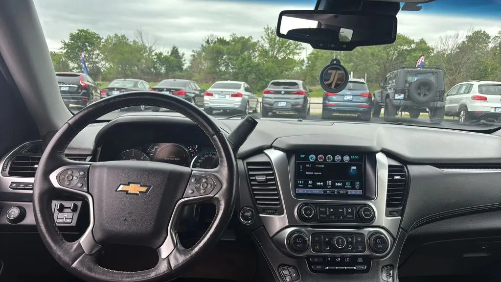 Chevrolet Tahoe photo 12