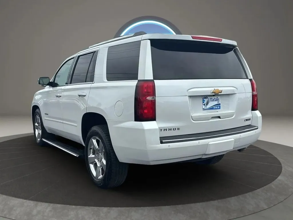 Chevrolet Tahoe photo 11