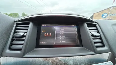 More photos of 2015 INFINITI QX60 3.5 Sport Utility 4D at JT Wholesale Auto, Inc., OK