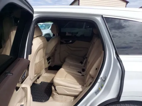 Photos of 2017 Audi Q7 2.0T Premium Plus Sport Utility 4D for sale in Broken Arrow, OK at JT Wholesale Auto, Inc.