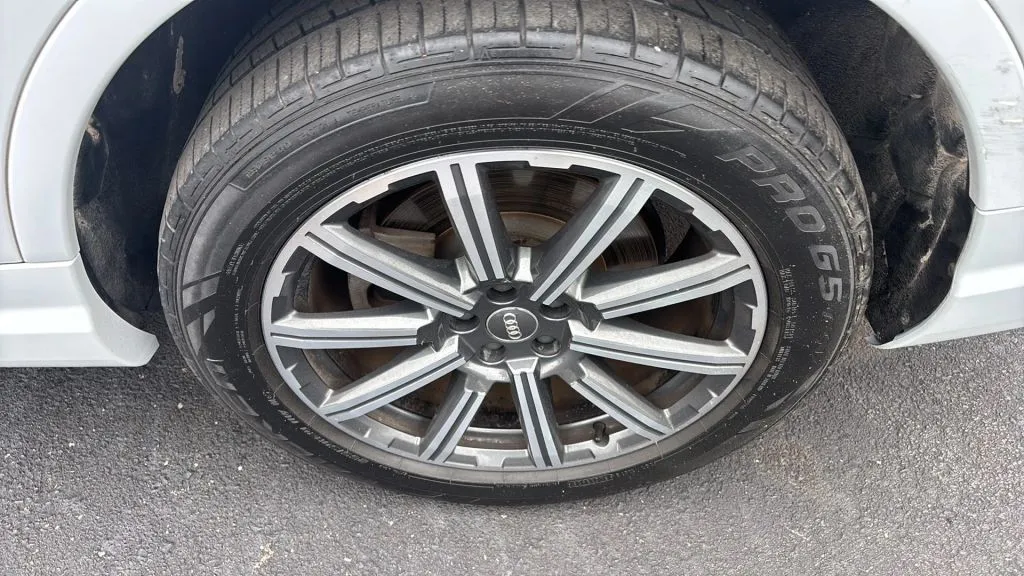 Audi Q7 photo 36