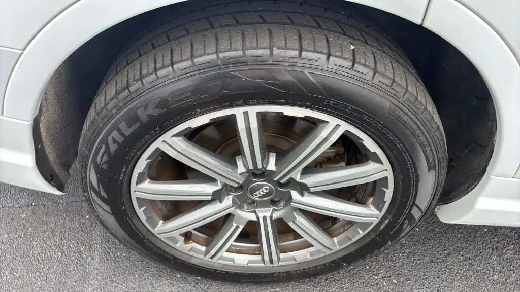 Audi Q7 photo 32