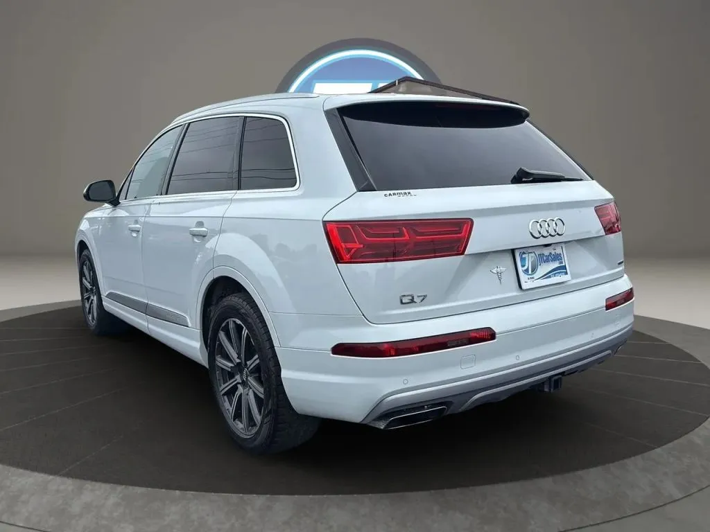 Audi Q7 photo 13