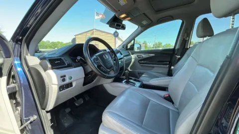 Photos of 2018 Honda Pilot EX-L w/Honda Sensing Sport Utility 4D for sale in Broken Arrow, OK at JT Wholesale Auto, Inc.