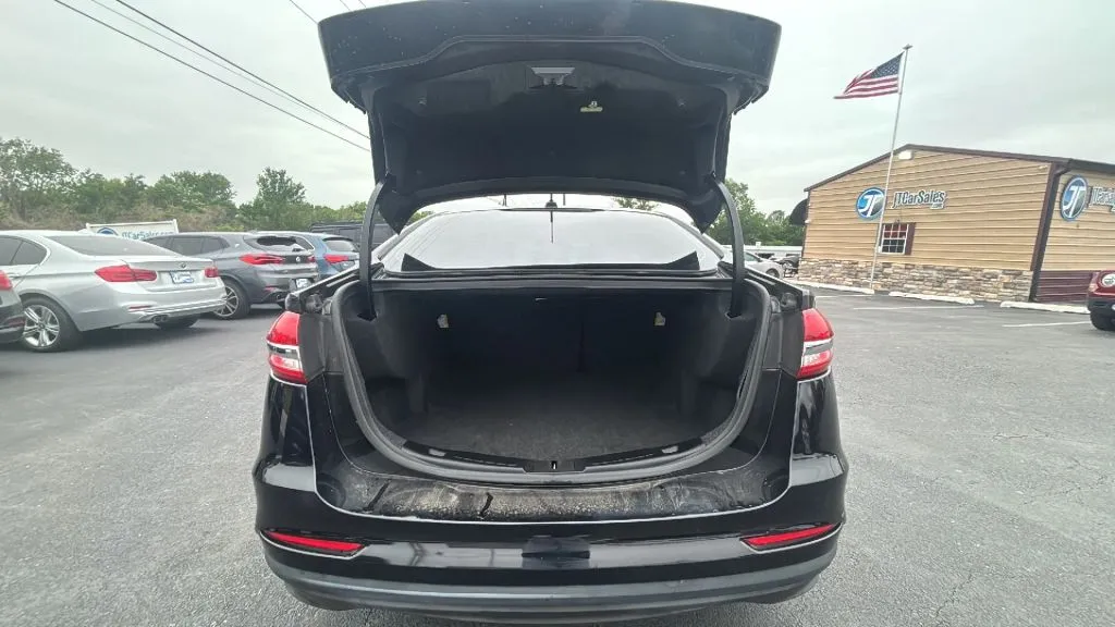 Ford Fusion photo 27