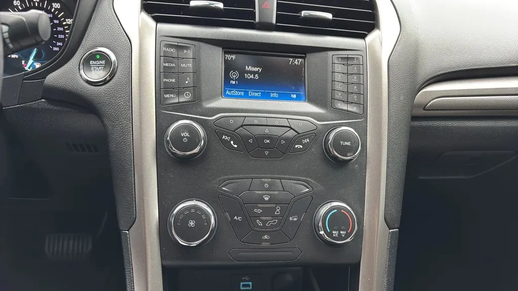 Ford Fusion photo 5