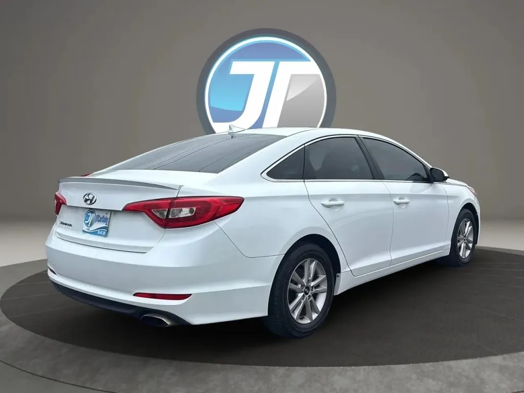 Hyundai Sonata photo 7