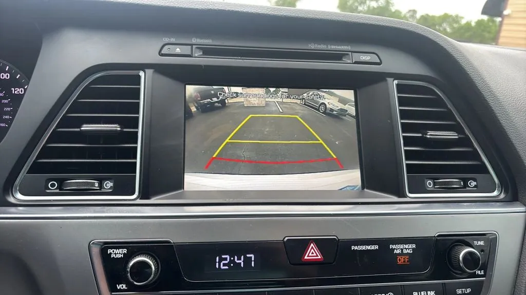 Hyundai Sonata photo 11