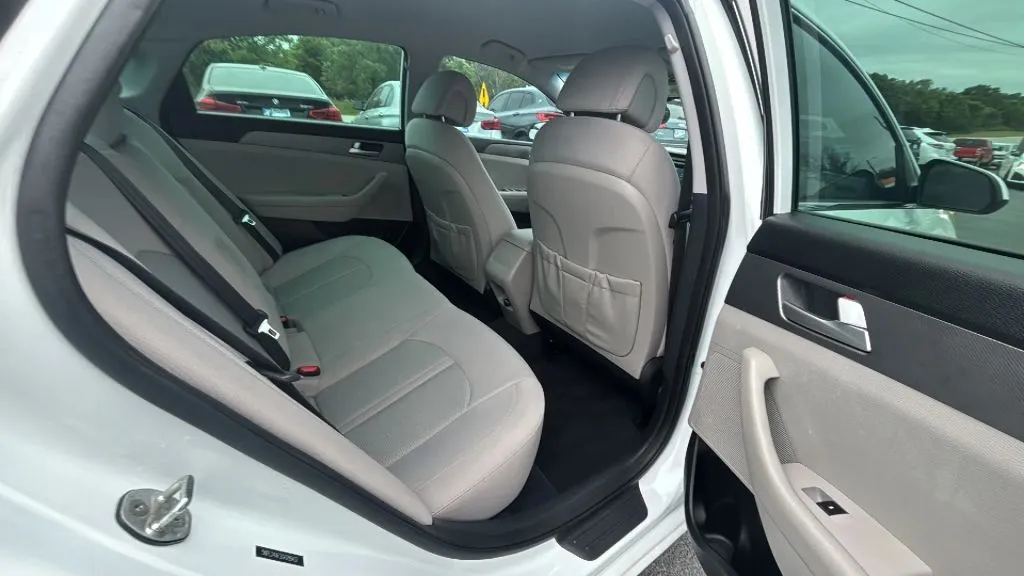 Hyundai Sonata photo 28