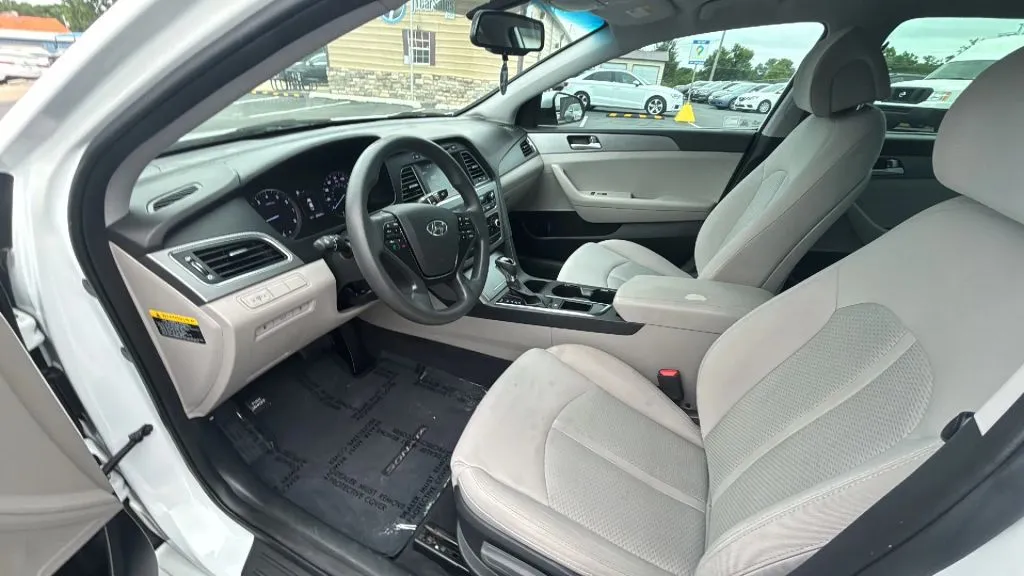 Hyundai Sonata photo 22