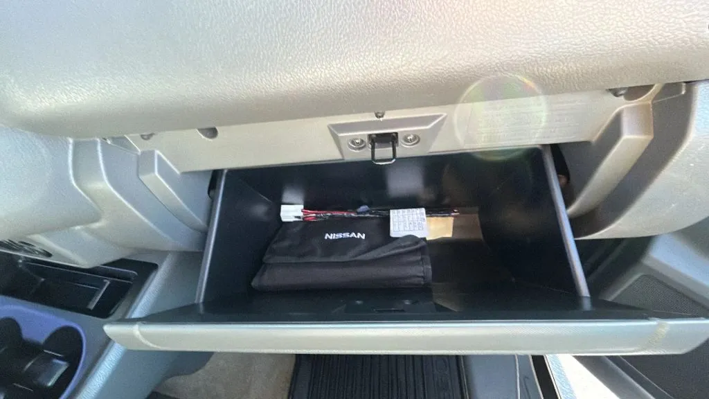 Nissan NV3500 HD Passenger photo 24