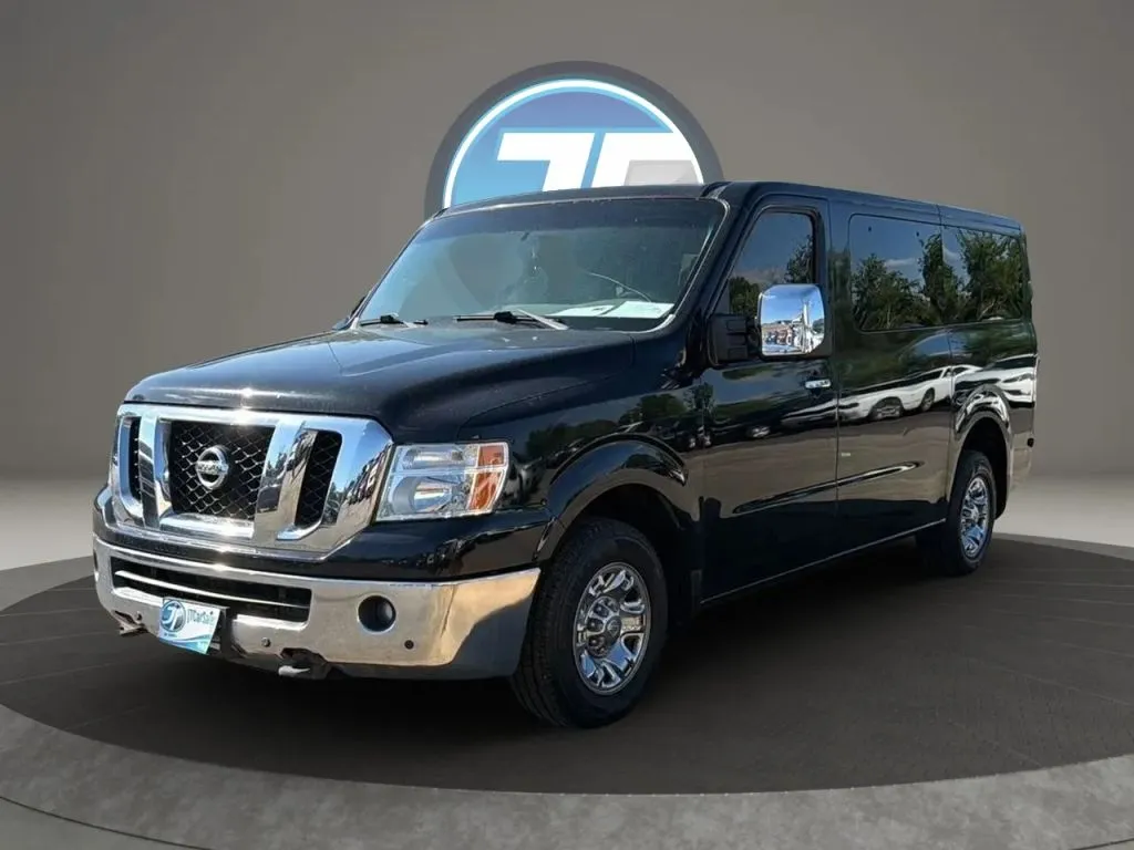 Nissan NV3500 HD Passenger photo 14