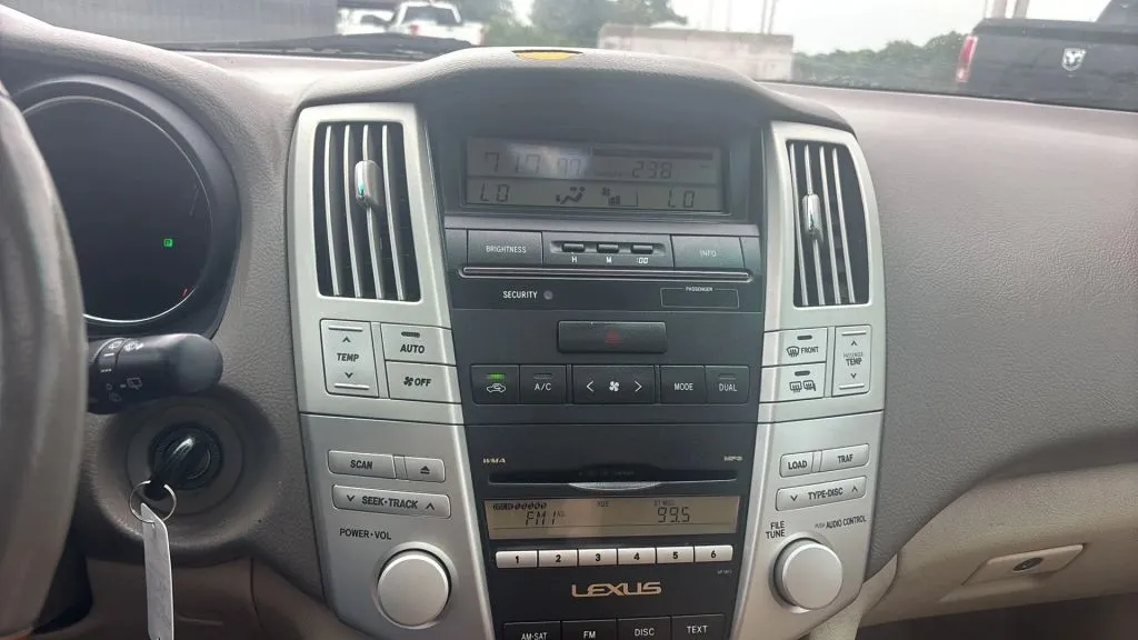 Lexus RX photo 26
