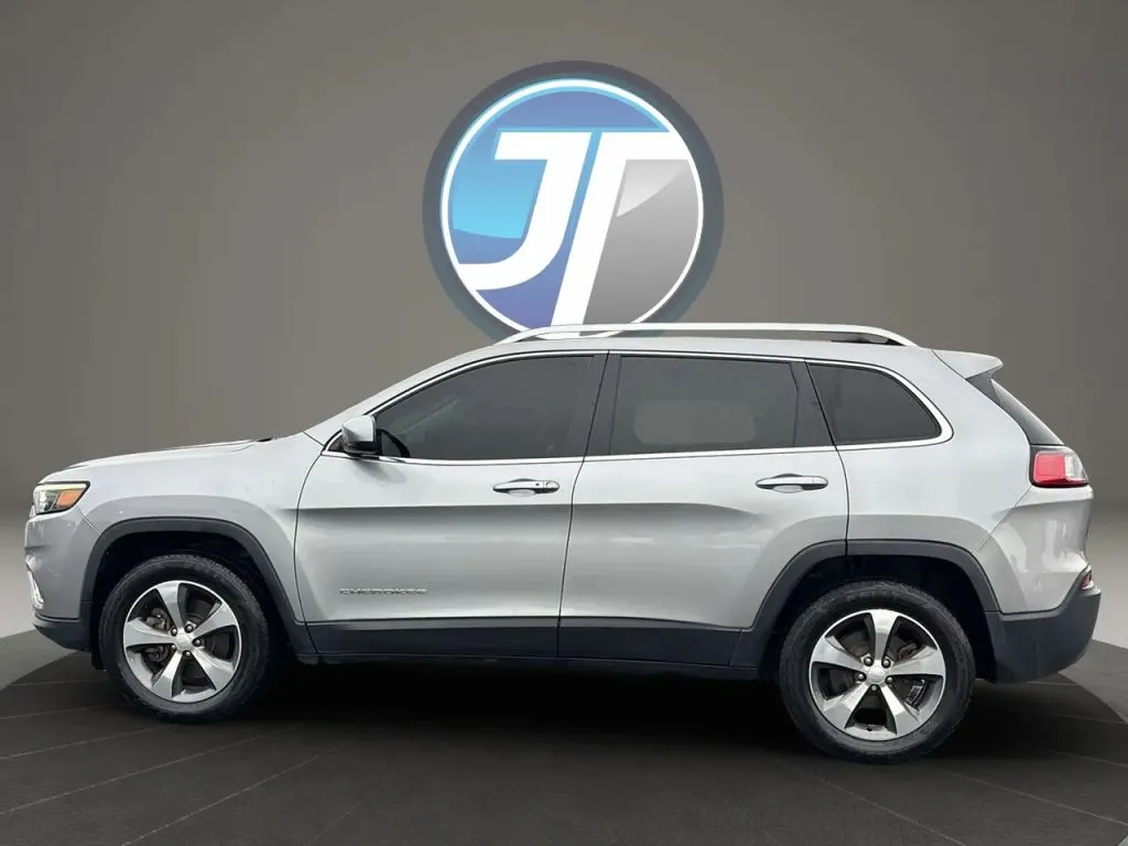 Jeep Cherokee photo 21