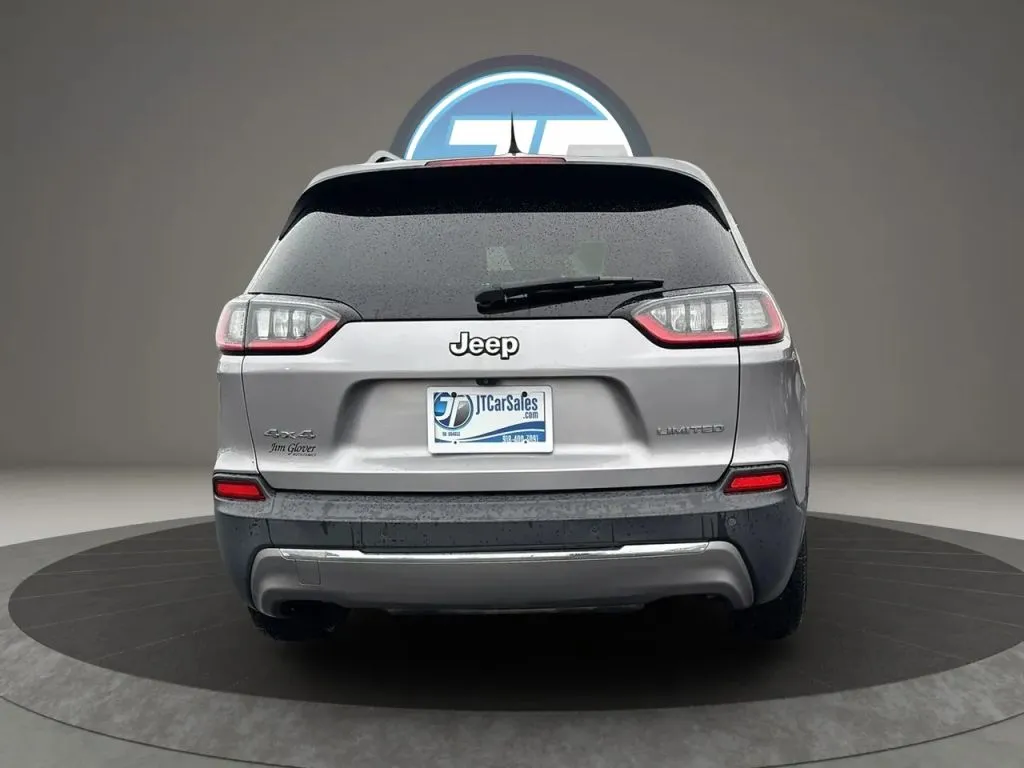 Jeep Cherokee photo 18