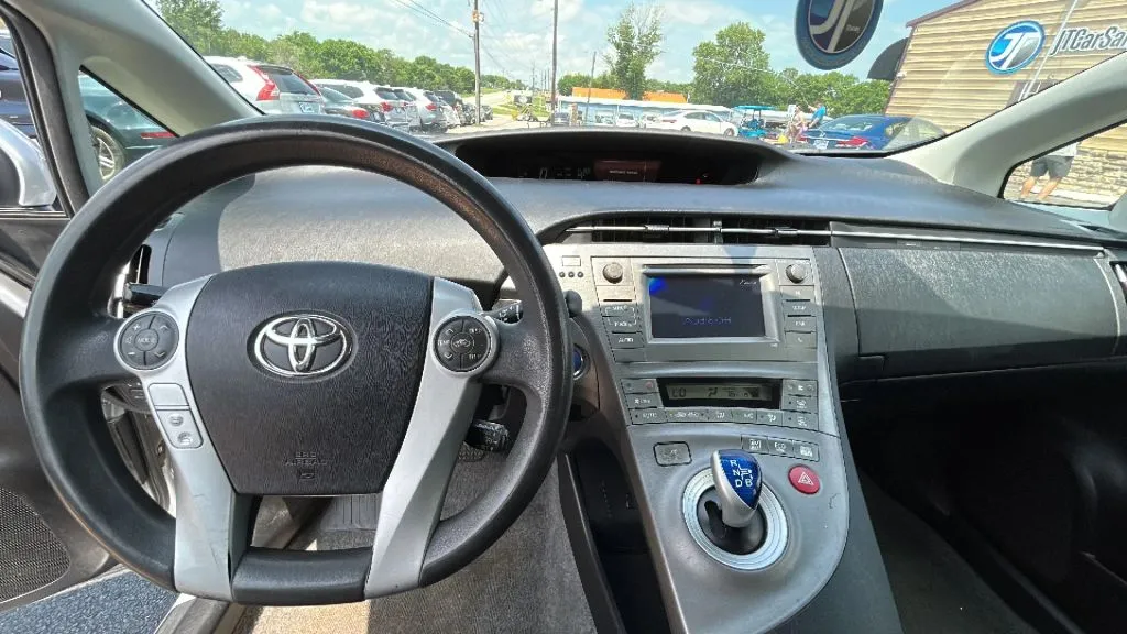Toyota Prius photo 20