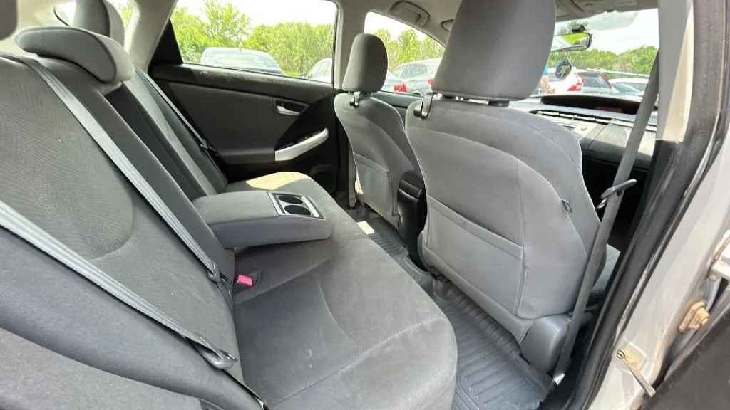 Toyota Prius photo 30
